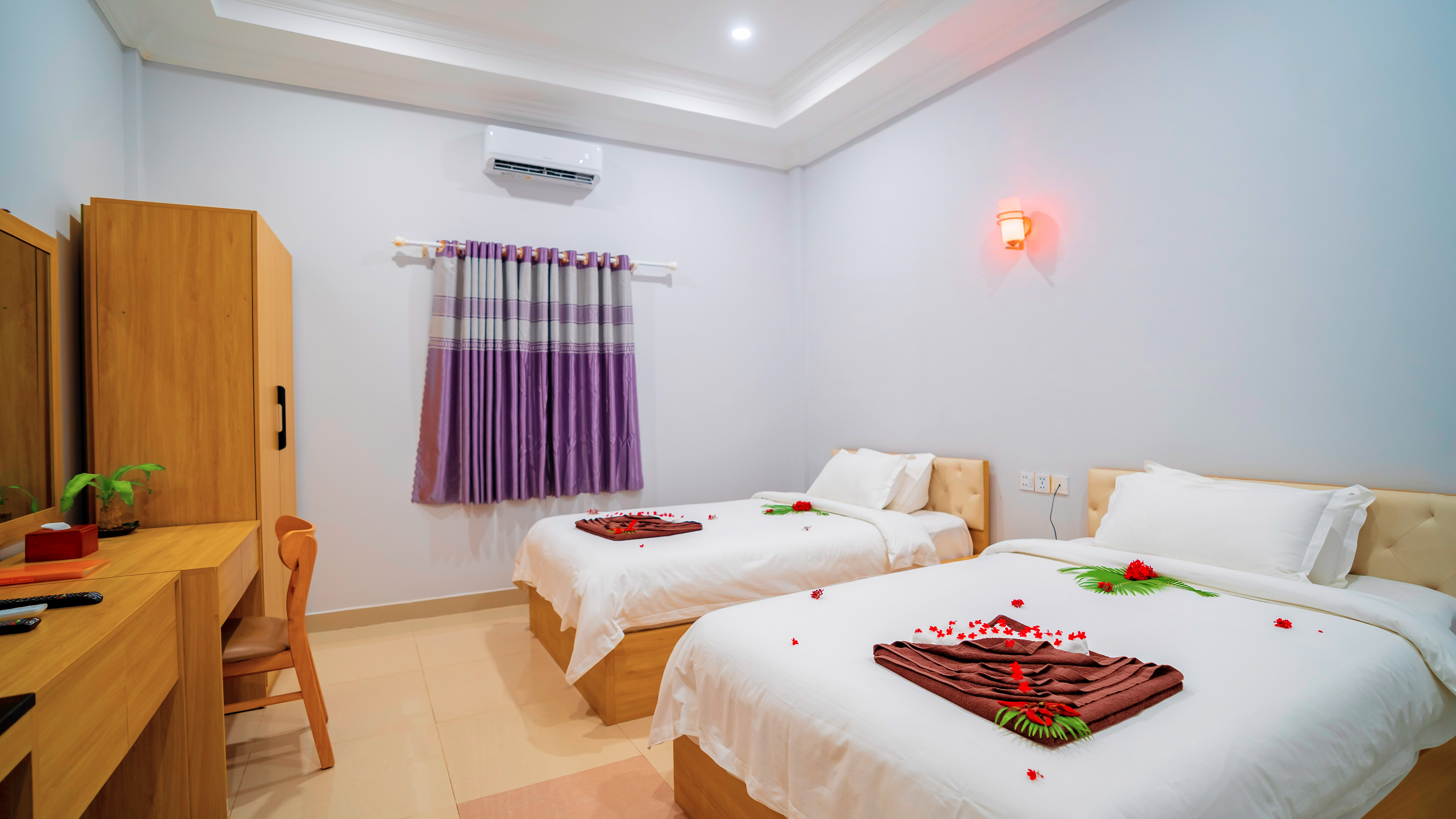 Twin Room 2